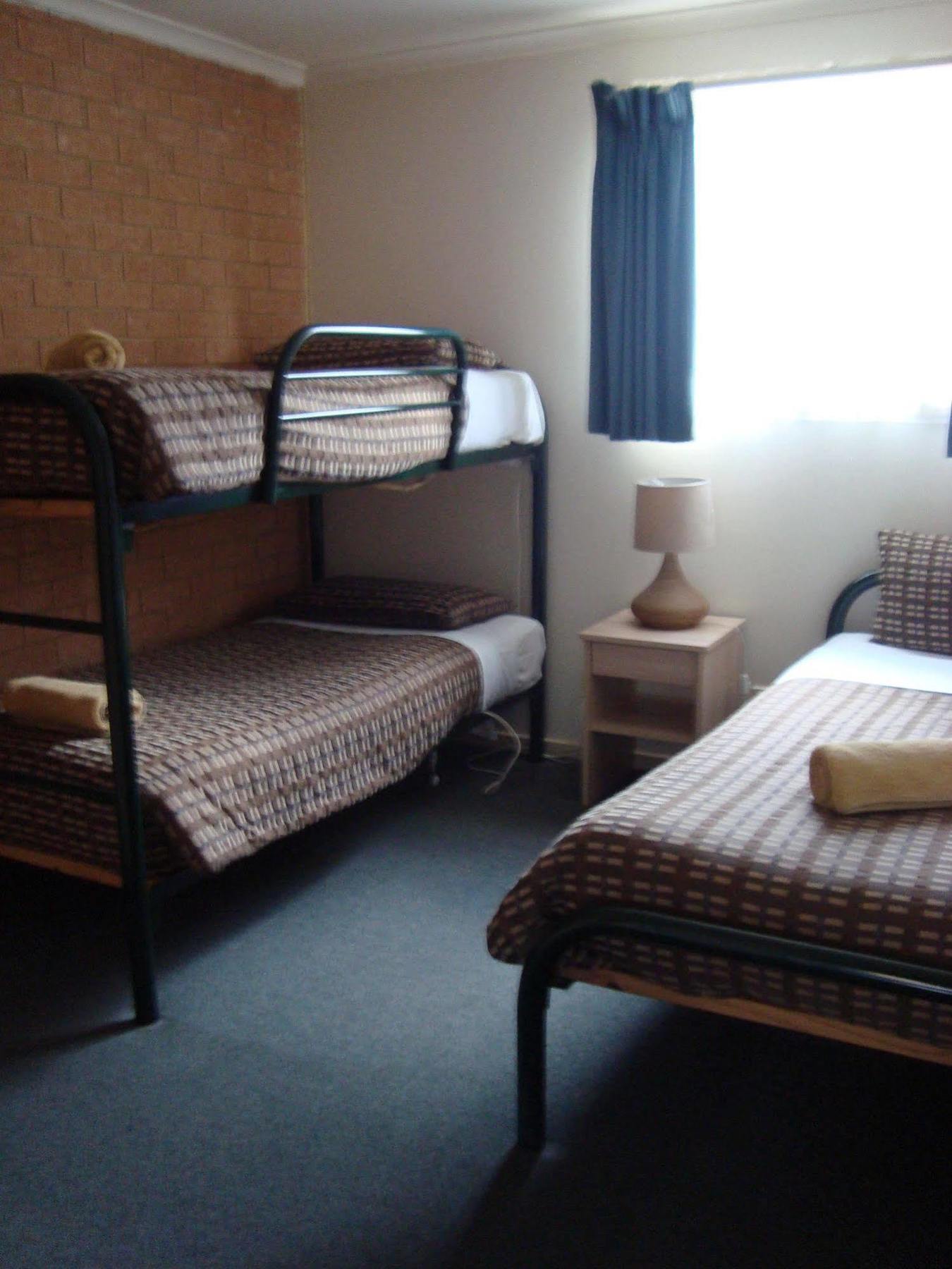 Beachcomber Motel & Apartments Аполо Бей Екстериор снимка